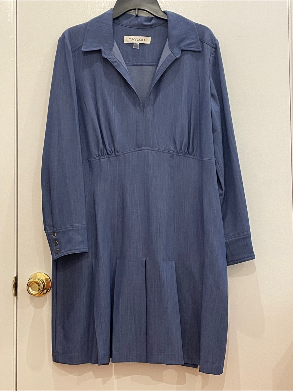 Taylor long sleeve blue dress size 16